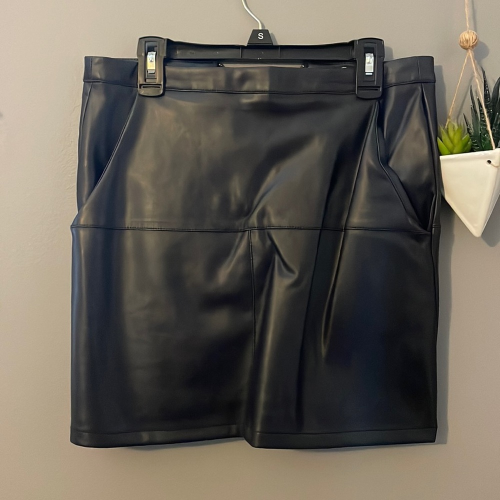 Leather skirt